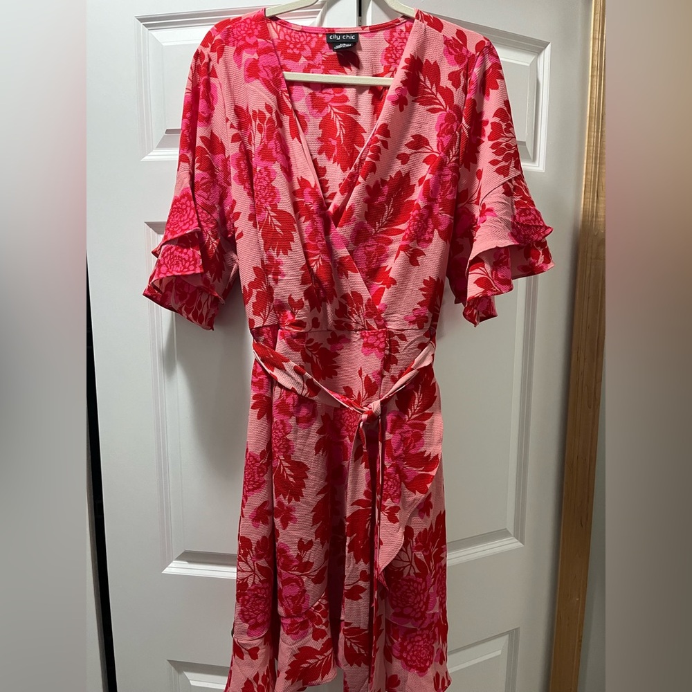 City chic dress